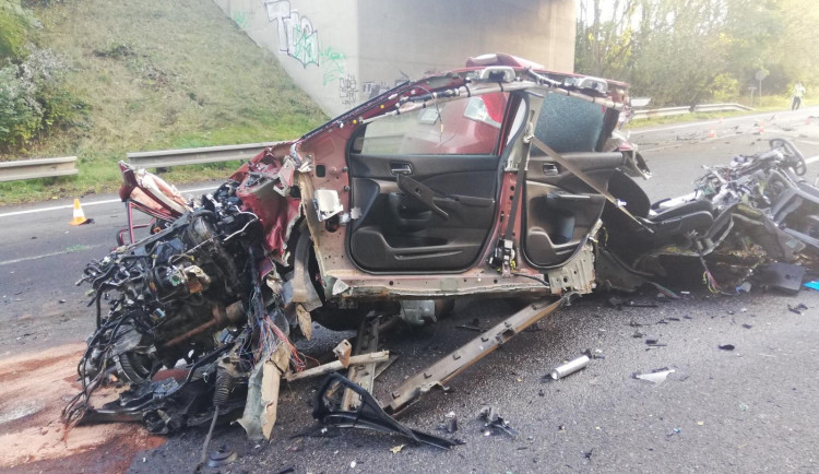 Při tragické nehodě nákladního a osobního auta na Písecku zemřel řidič jednoho z vozů