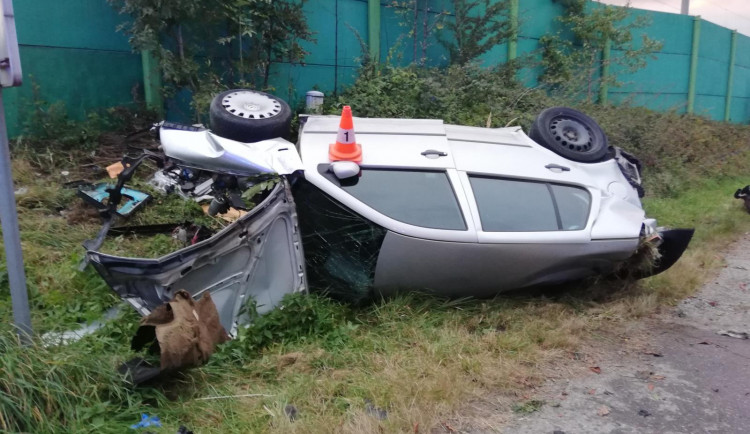 Další střet na železničním přejezdu. Řidič nejspíš nerespektoval výstražné zařízení.