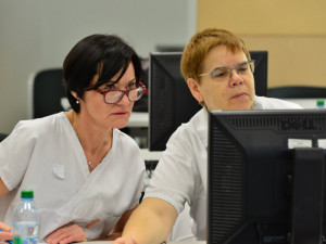 Jihočeským hygienikům pomáhají s trasováním hasiči. Za sobotu vyřídili více než tisíc hovorů