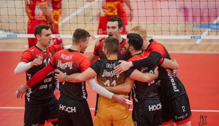 Jihostroj vyhrál na Kladně po boji 3:2