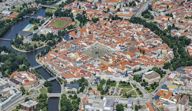 Nová kniha ukáže krásy Českobudějovicka z výšky