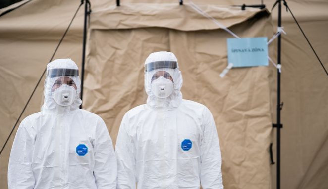 Na jihu Čech přibyl rekordní počet nakažených. S trasováním pomáhají dobrovolníci