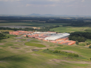 Rodinná firma reaguje na vývoj trhu pružněji, říká obchodní a marketingový ředitel společnosti HELUZ