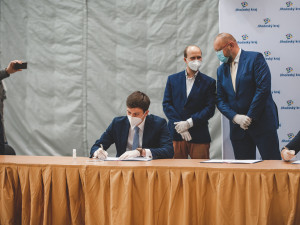 VOLBY 2020: Na jihu Čech vznikla nová koalice. V rukavicích smlouvu podepsaly čtyři strany