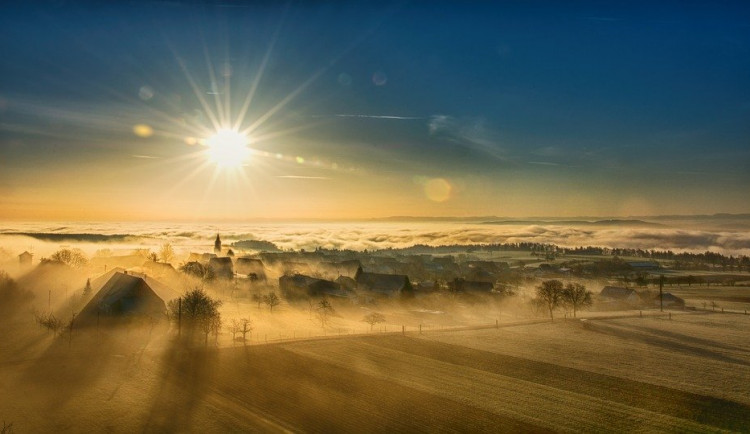 Příští dva týdny bude nejvýš 12 stupňů, po Dušičkách se ochladí