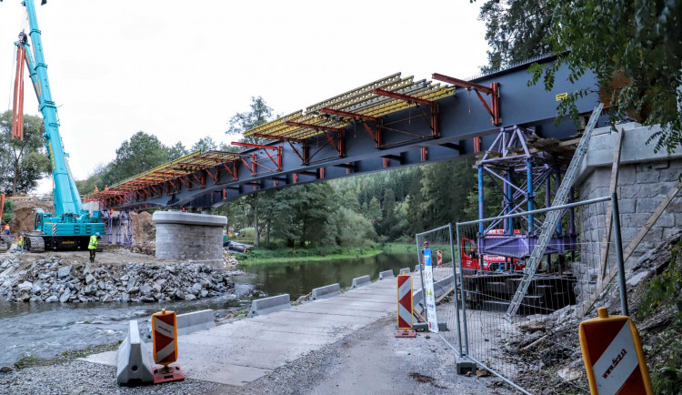 Správa železnic hledá zhotovitele nového mostu na Písecku. Stát má 450 milionů