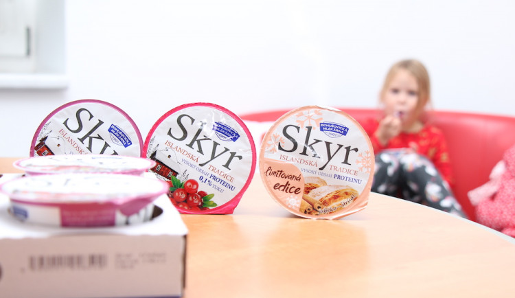Islandská tradice v českých domovech. SKYR Bohušovické mlékárny zasytí, potěší a osladí vám den. A venku má novou zimní edici