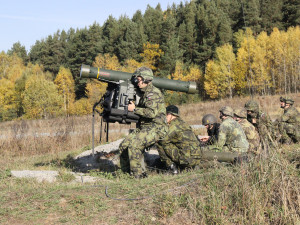 Strakoničtí vojáci měli možnost se s protiletadlovými komplety RBS-70NG seznámit již během vojskových zkoušek terminálu palebného prvku NG v říjnu v roce 2015