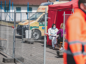 Zájem o testování na koronavirus je obrovský. Budějcká nemocnice navýšila kapacitu sedminásobně