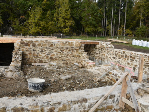 U Památníku Jana Žižky roste arecheoskanzen. Stát bude 47 milionů korun