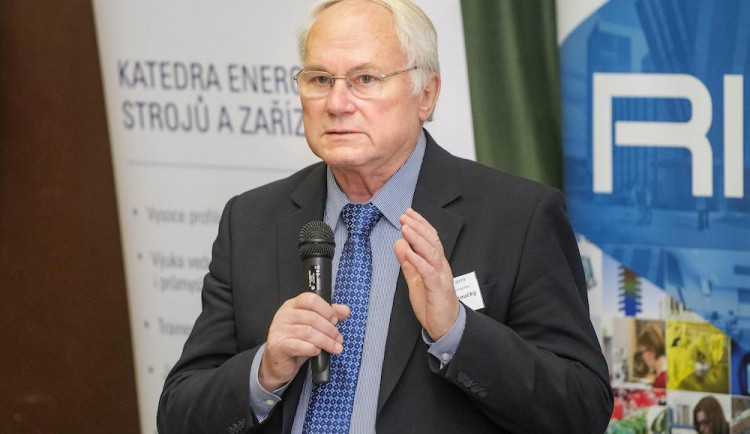 Bývalý ředitel temelínské elektrárny získal státní vyznamenání.