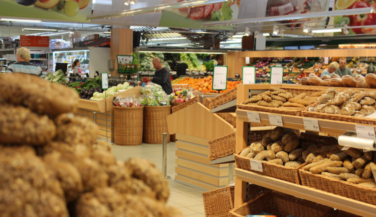 Soutěžte s Ternem o Škoda Fabia Active a dárkové poukazy od EXIM Tours