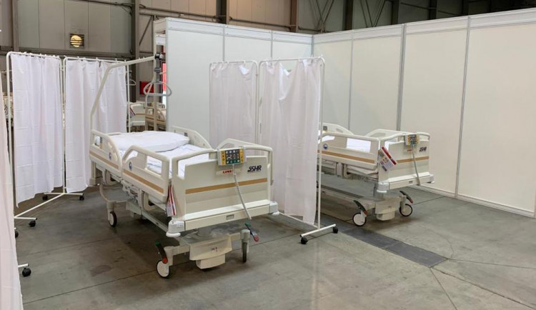 Nevyužité prostory, lázně i sportovní hala. Kraj má vytipována místa pro umístění stovek lůžek v případ přeplnění nemocnic