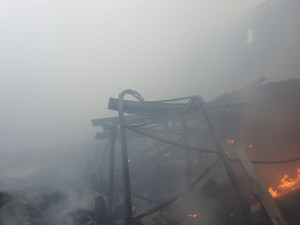 Na jihu Čech hořela střecha firmy vyrábějící bramborové lupínky.