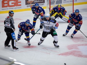 Hokejisté Českých Budějovic se poprvé v sezoně radovali z vítězství