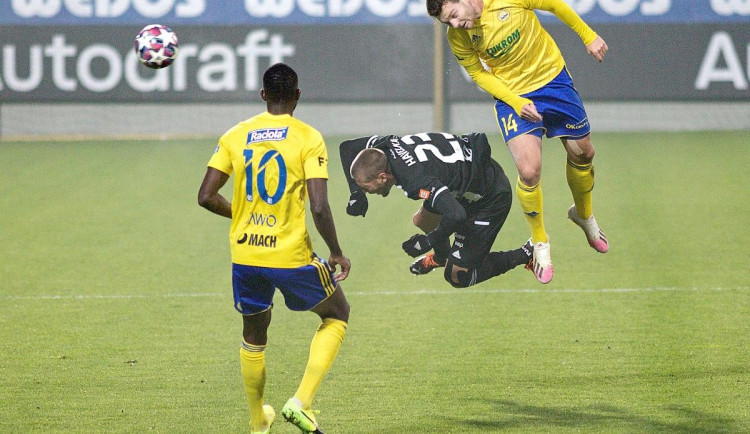 Dynamo se znovu nedočkalo. Doma už potřetí prohrálo, tentokrát se Zlínem 1:2