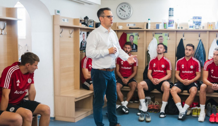 Martin Vozábal v kabině.