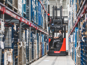 Hauser navyšuje mzdy  a nabírá