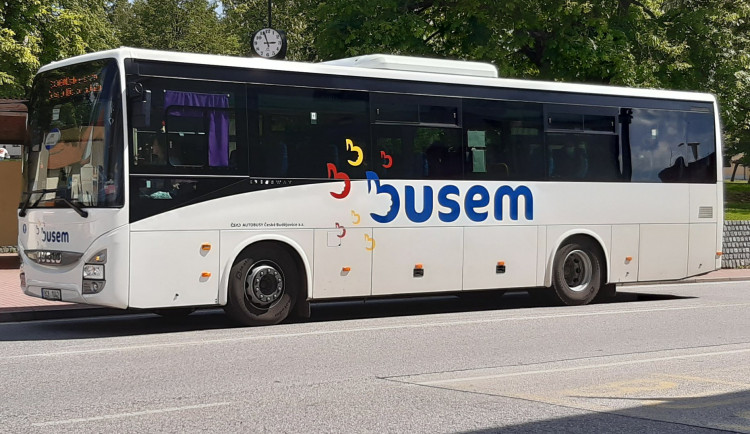 Jihočeský kraj obnoví s návratem školáků školní autobusové linky