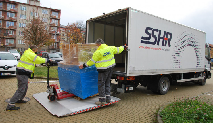 Kraj získal další přístroje na podporu dýchání. Bude je mít po dobu nouzového stavu