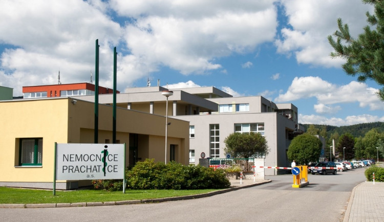 Prachatická nemocnice znovu otevírá lůžkovou část dětského oddělení a porodnici
