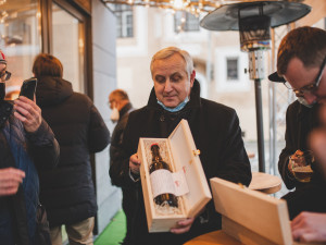 Budějčáci nepřijdou o Požehnaný ležák z Budvaru ani letos. Výtěžek z jeho prodeje jde opět na charitu.