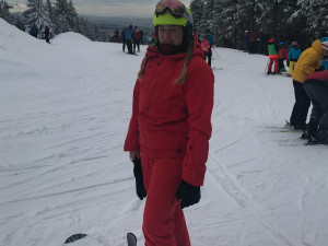 Nadrotmistryně Lucie Kaňuková je sportovně založená, jedním z jejích koníčků je snowboard.