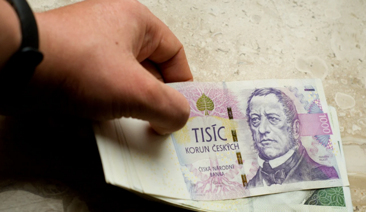 Půjčit si na dárky? Špatný nápad shodují se experti