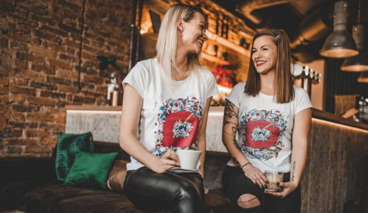 Když nemůže čtenář za Drbnou, Drbna přijde za čtenářem. Registrujte se a odhalte výhody.