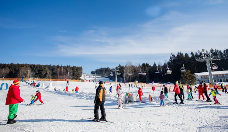 SOUTĚŽ: Vyhrajte jednodenní skipas na Lipno