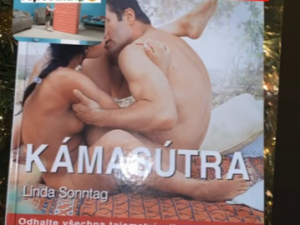 Nejhorší dárky? Těhotenské testy a dětská bodyčka, rodiče tak říkají svým dětem, že by už rádi vnoučata