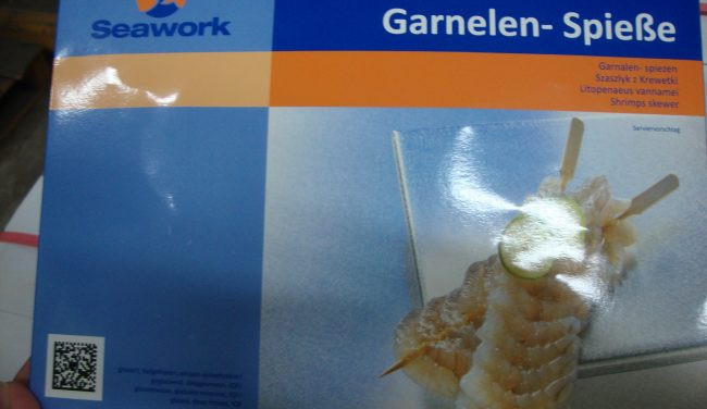 Krevetové špízy obsahovaly vysoké množství antibiotik. Veterináři nařídili stažení produktu z prodeje