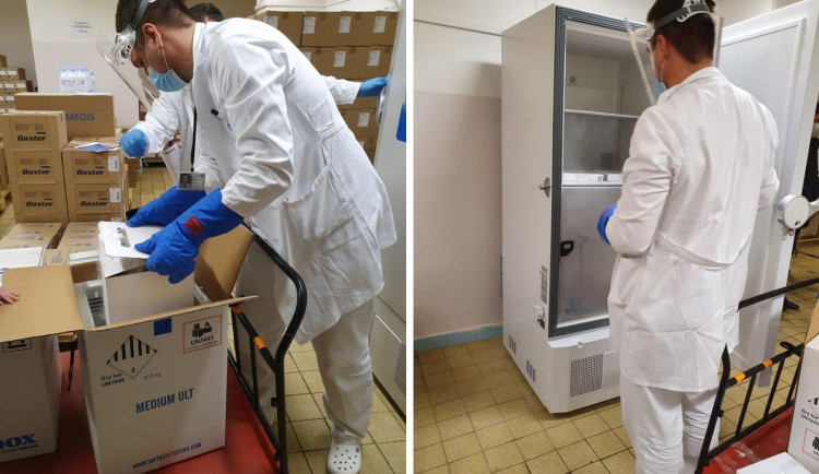 První vakcíny očkování proti onemocnění covid-19 v Česku.