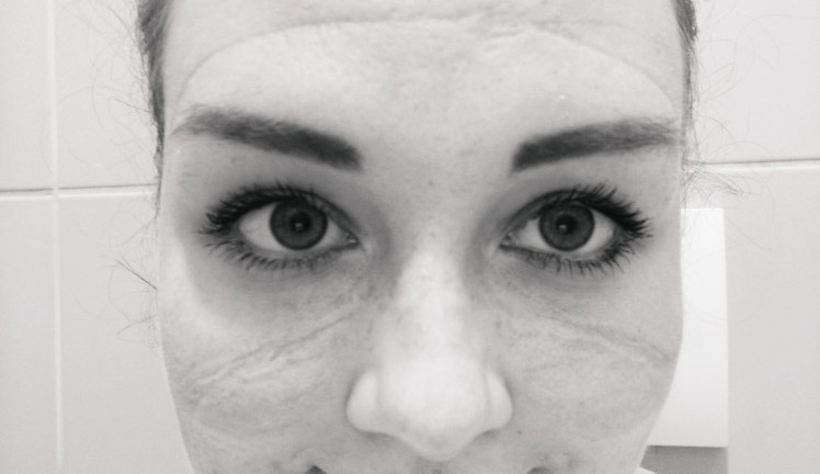 Nejtěžší při práci na covid oddělení je beznaděj a zármutek rodin, říká mladá lékařka Andrea Čoláková.