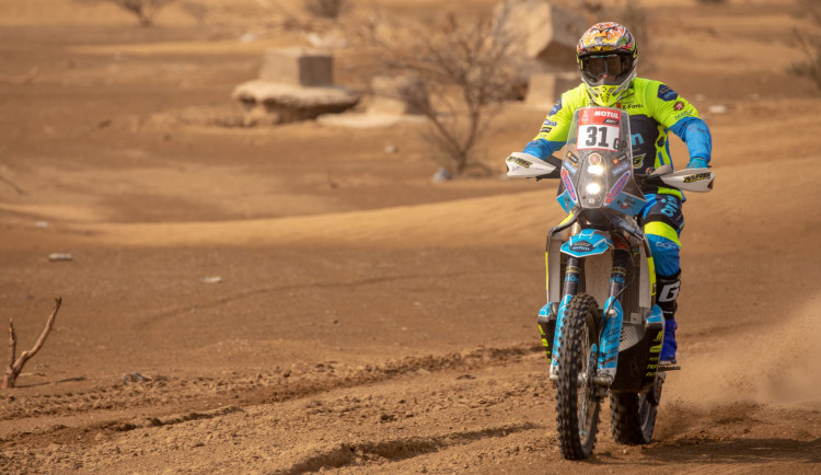 Budějčák Michek vstoupil do Rally Dakar skvěle. V prologu nechal za svými zády i tovární stroje.