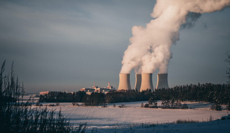 Blackout ve střední Evropě odvracely manipulacemi i české jaderné elektrárny