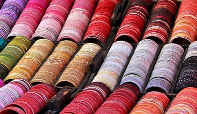 Sklářství zažívá krušné časy. Přesto se firmy nevzdávají a bojují