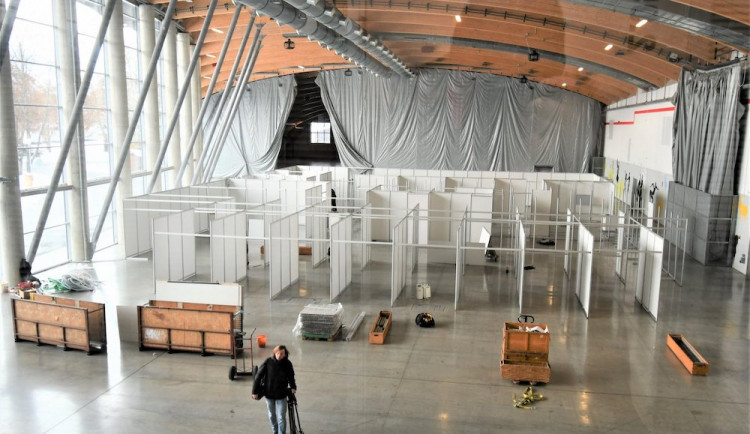 Vakcinační centra na jihu Čech budou na výstavišti, v hotelu nebo sportovní hale. Budějcké spustí zkušební provoz zítra