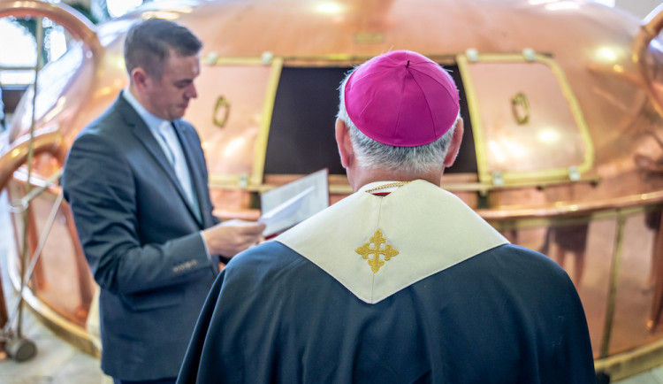 Diecézní charita získá přes 200 tisíc korun díky Požehnanému ležáku z Budvaru.