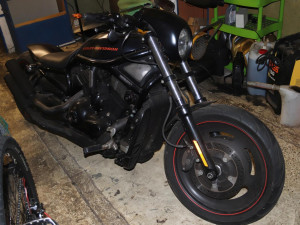 FOTO/ VIDEO: Rok a půl sledovala policie drogové dealery ve Vimperku. Minulý týden je zadrželi