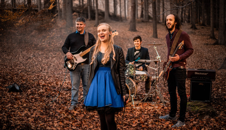 Nemohli na koncerty, pustili se do nahrávání. Skupina Imaginárium představuje první videoklip