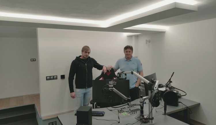 Taneční Netro Life Radio splnilo přání svých posluchačů. Užít si ho nově můžete i na internetu