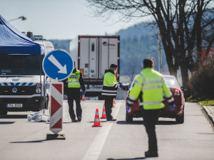 Rakousko ruší výjimky pro pendlery, budou muset doložit test