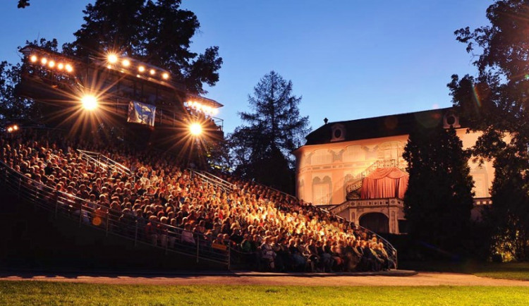 Oprava otáčivého hlediště má být hotová do dubna. Práce brzdí počasí