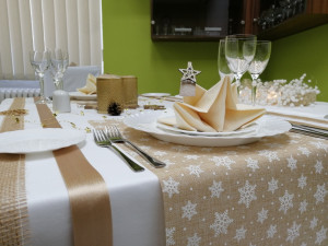 I v době lockdownu je možné se věnovat gastronomii. Žáci i učitelé  Střední školy a Vyšší odborné školy cestovního ruchu využívají všechny možnosti k výuce