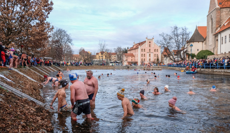 Otužilců přibývá, je však třeba opatrnost, není to pro každého říká šéf otužilecké unie