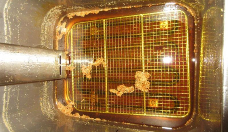 Každá šestá restaurace používá přepálený olej