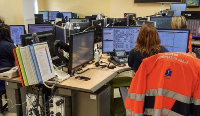 Na příjezd sanitky malá Elenka čekat nechtěla. S porodem pomohla rodičům dispečerka záchranářů