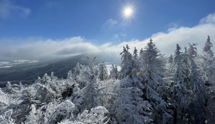 Další chladná noc v Česku, na Šumavě bylo ráno pod minus 30 stupňů