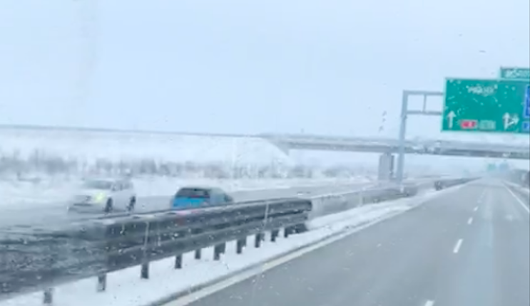 Řidič se na dálnici otočil do protisměru. Ujel téměř 20 kilometrů